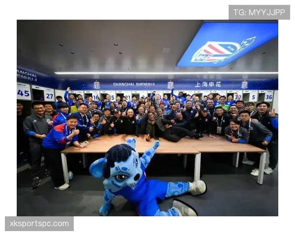 上海申花中场结构偏防守，球队当前阶段掌控比赛节奏能力受到制约